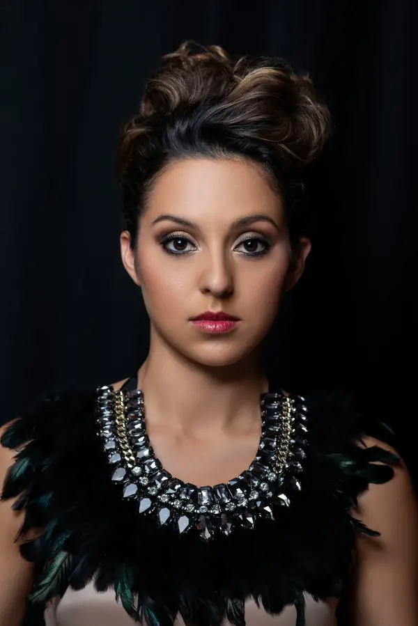 Beauty portrait, statement necklace — Beauty & Portraits