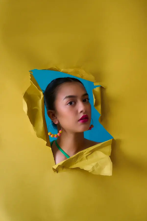 Torn-paper portrait — Photo Manipulation & Compositing